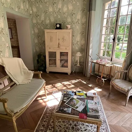 Bed and Breakfast Les Grandes Hayes 3*